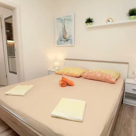 Viki Апартаменты Трогир