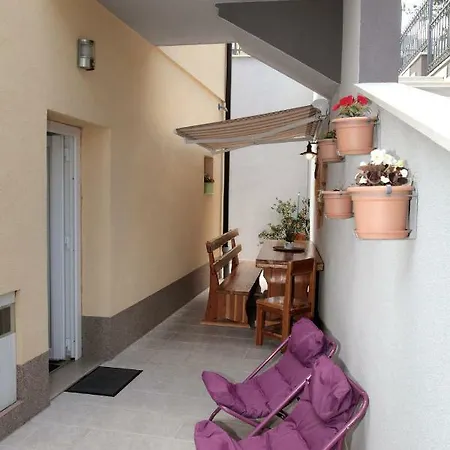 Viki Апартаменты Трогир