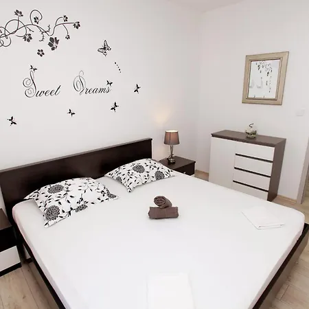 Daire Viki Trogir