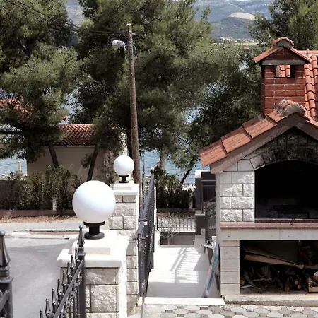 Viki Apartment Trogir